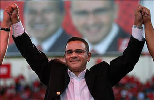 Mauricio Funes, leader du FMLN Mauricio Funes, leader du FMLN