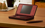 Nintendo DSi XL : La console de jeux vidéo Nintendo DSi XL débarque le 5 Mars en France