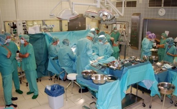 Après la greffe des mains, la greffe des bras